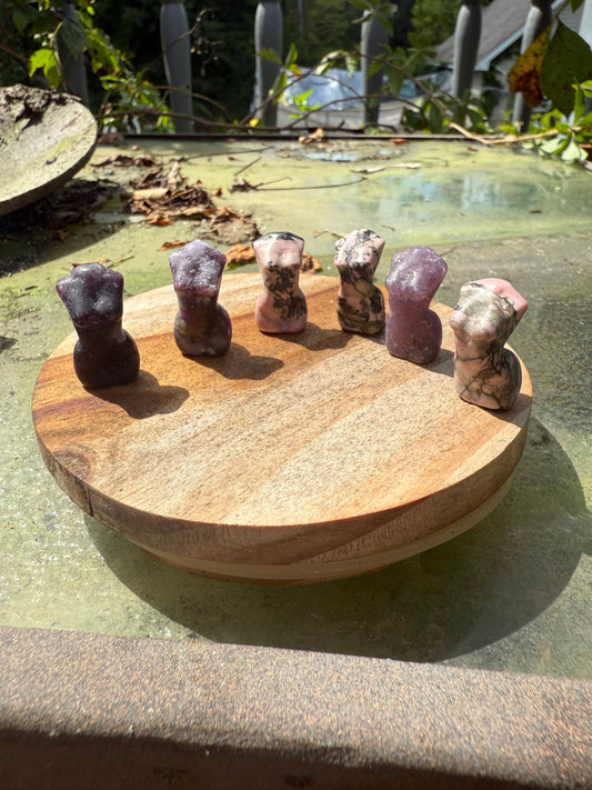 Tiny Goddess Body carving